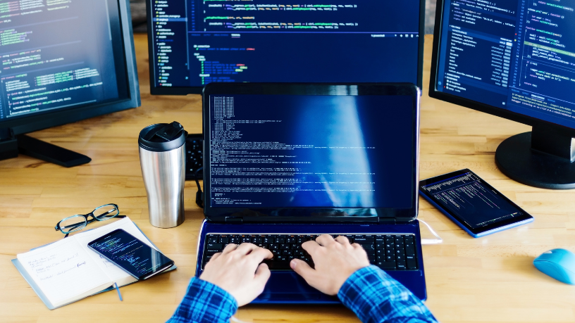 A gestão de incorporadoras evolui com tecnologias inovadoras — e Fernando Bruno Crestani destaca como esses softwares aumentam a eficiência e o controle dos processos.