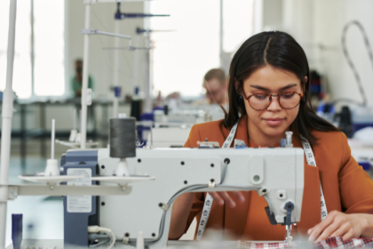 Cristiane Ruon dos Santos explica os principais tipos de tecidos e como escolher o ideal.