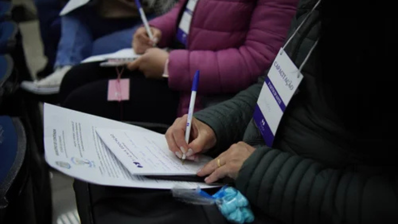 Adotar linguagem inclusiva no dia a dia da escola fortalece a convivência e a diversidade, destaca Sigma Educação e Tecnologia Ltda.